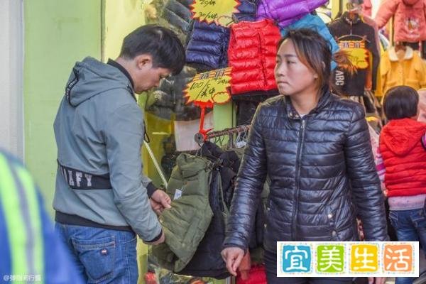 广州不起眼的老街,竟是中国最大童装集散地,衣服10元一件随便挑