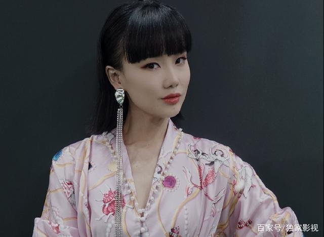 2020年6位明星接连遇舞台事故,伤情令人心疼,艺人安全谁负责?