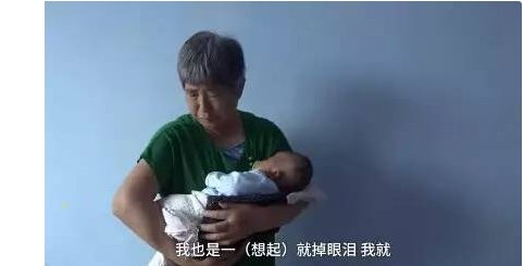 产妇吻完孩子离世是怎么回事?