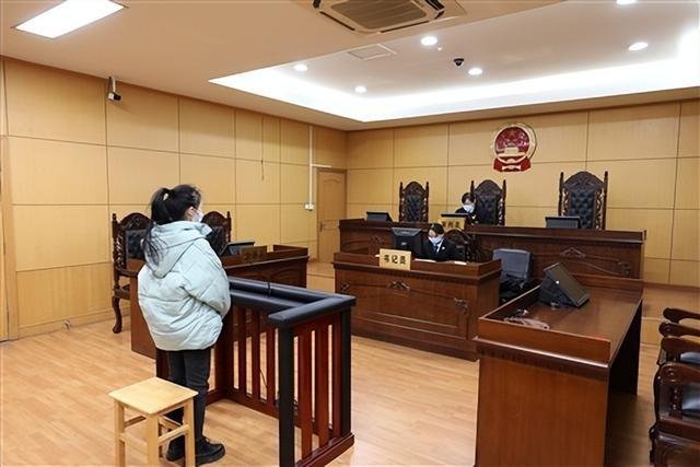 江苏19岁妈妈遗弃27天男婴被判6个月，判决的依据是什么？