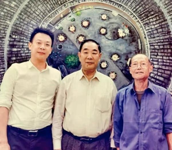 原湖南省委常委,省军区政委李有新将军莅临军优会考察调研