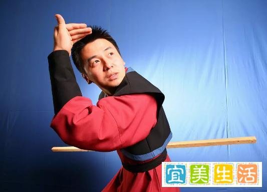 雷佳音当众吐槽汤唯尿频影响自己入戏，汤唯一度落泪尴尬离场