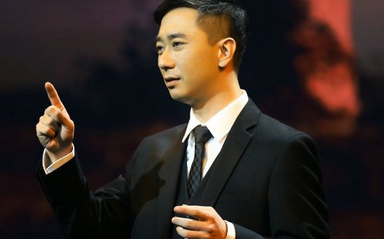 扇耳光、烫烟头,王自健曾被前妻家暴的细节究竟是怎样的?