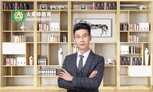 高二重读一年和高三复读一年哪个好一点？