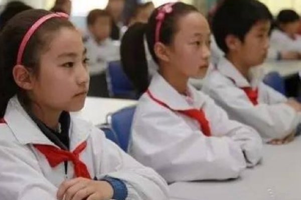 牛骥同槽成语