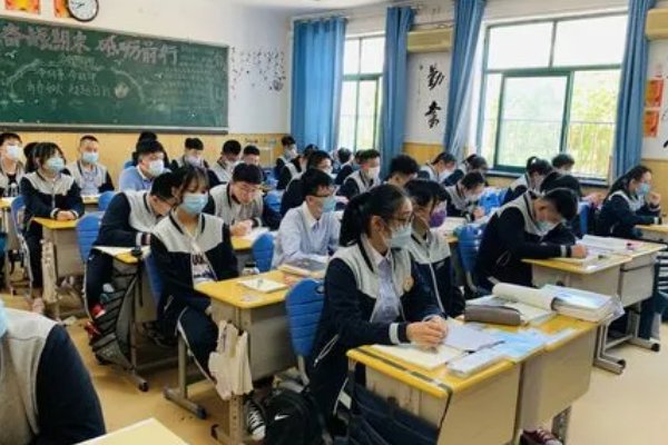 思想品德考核鉴定表怎么写