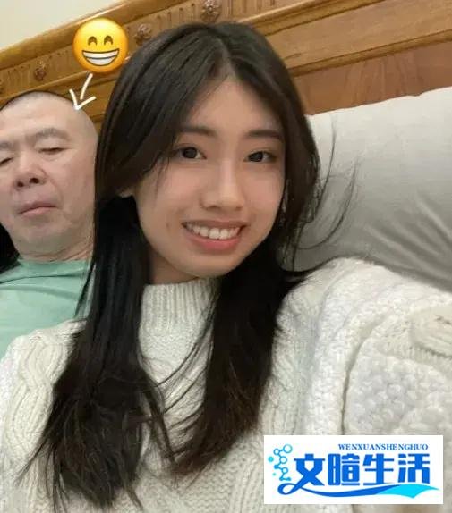 65岁冯小刚被传病危移民、徐帆崩溃放弃，本人回应：完全是杜撰