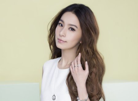 田馥甄拒绝内地邀约，酬劳过亿并且专车接送，她为何拒绝？