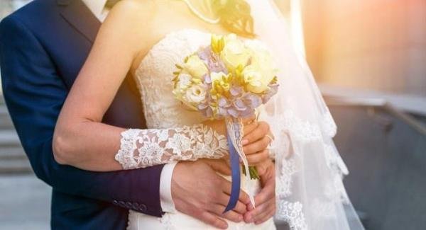 农村婚姻现状：一人结婚，全家举债，婚姻成本之痛
