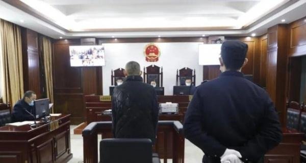 男子QQ群里“学习”盗墓,被砸骨折,做手术花费18万