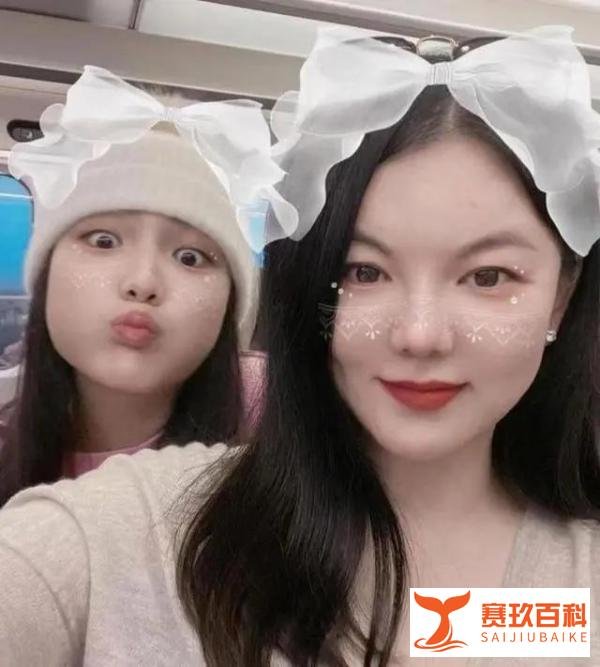 富婆李湘宣布退休引热议,账号成众网友打卡点
