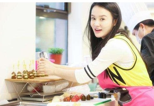 冉莹颖被曝炒作是什么情况？