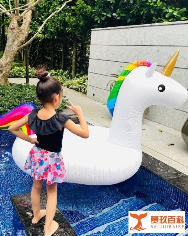 太魔幻了！周杰伦妻子昆凌因为买便秘药，才发现自己怀了三胎