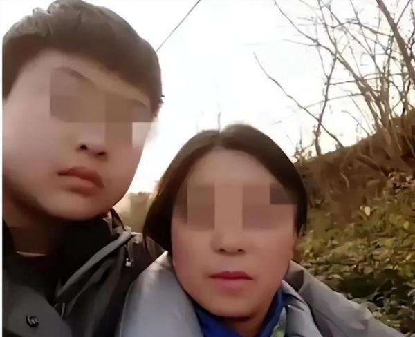 四川突发！初中学生砍死同学，还写纸条预告杀人，老师被指不尽责