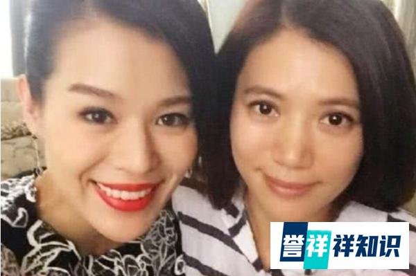 袁咏仪抱胡杏儿儿子,素颜好美,李奕霆一脸木讷,化身呆宝