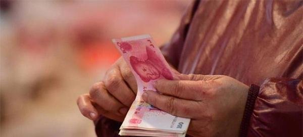 月薪5000元,两年存了8万元,怎么做到?