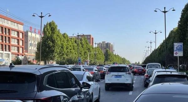 国庆假期过半 这是咋情况？
