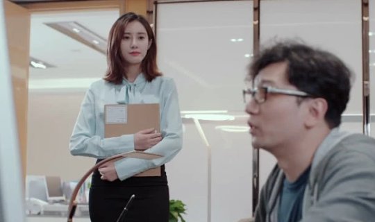 邹北业的女秘书扮演者是谁啊？