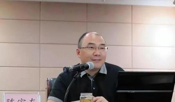 为何现实中有那么多崇洋媚外的舔狗，就是因为有陈宏友这样的教授！