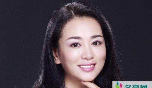 涓子老公吴健 演员涓子漂亮不红却被传出与老公关系不和
