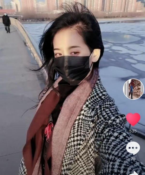 抖音西安“口罩姐”火了，当看见她的身材，网友：你怕是天使吧