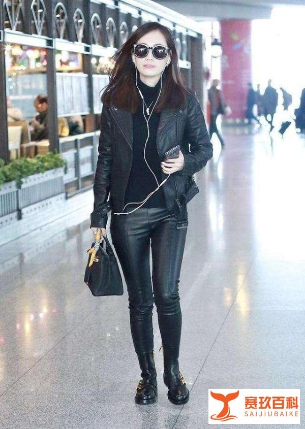 马蓉进军娱乐圈欲重操旧业? 一身黑装高调现身, 为何被近距离跟拍