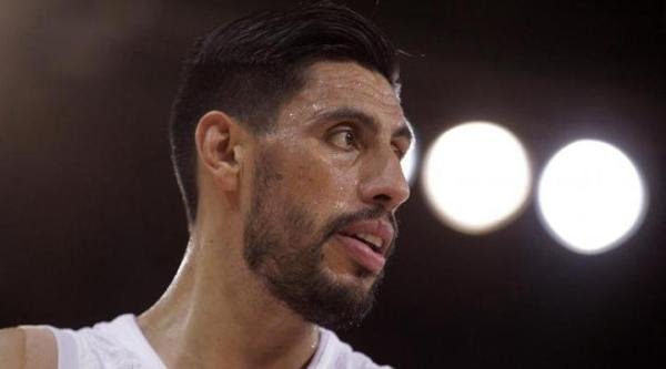 前NBA球员古斯塔沃-阿永宣布退役 曾带领墨西哥夺得美洲杯冠军