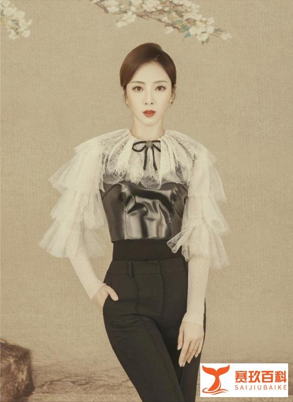 36岁李思思感染“斩腰株”！腰如断裂巨疼痛，素白小脸出镜惹人疼