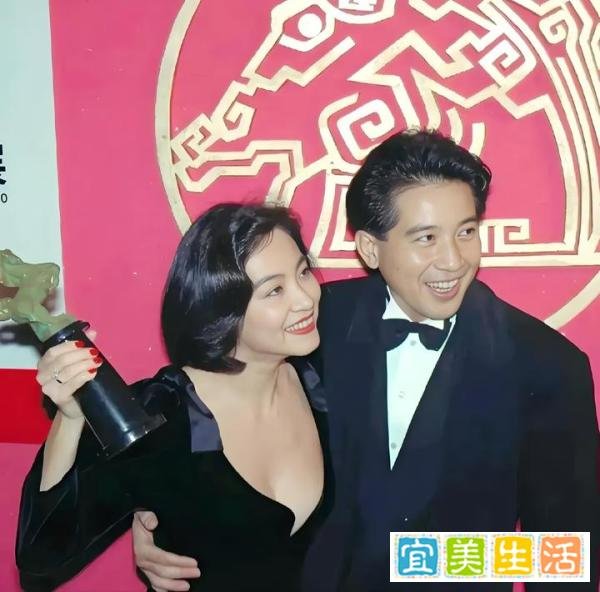 79岁秦汉红毯逆龄震撼 隔代颜值碾压 林青霞20年痴恋成往事