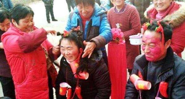 全国人大代表建议取缔“农村恶搞式”婚闹，你认为有必要吗？