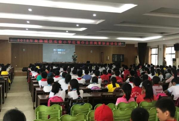 “雪枫旅”退役老兵刘浩,从大阅兵旗手到创业先锋