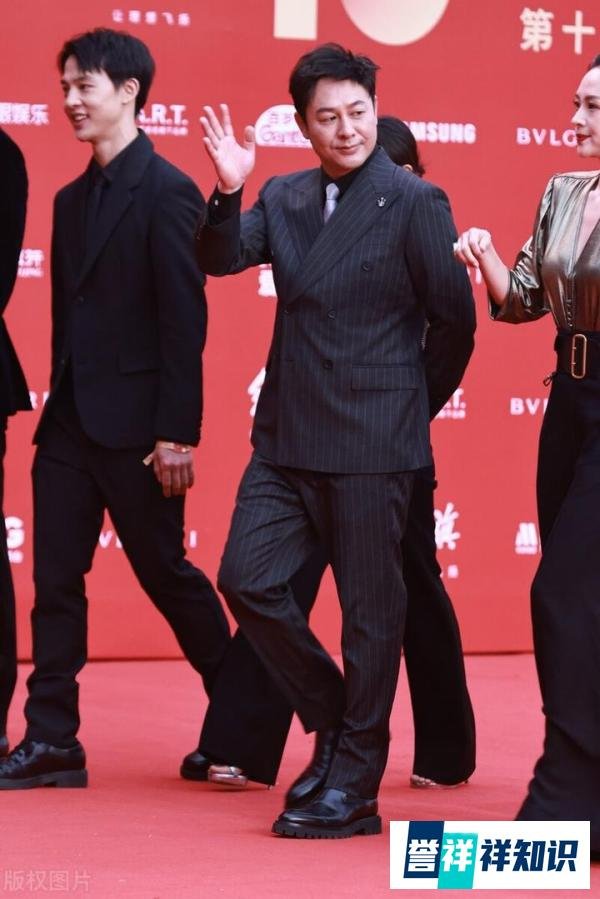 张颂文在北影节开幕式上表现如何？《狂飙》最火的男演员走红毯