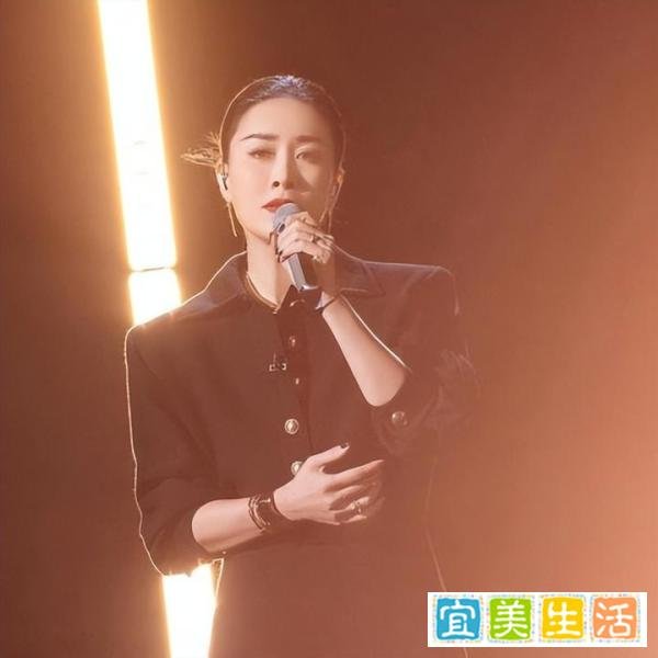 那英也被推上风口浪尖,遭中国中央纪委调查,放弃积累多年的地位
