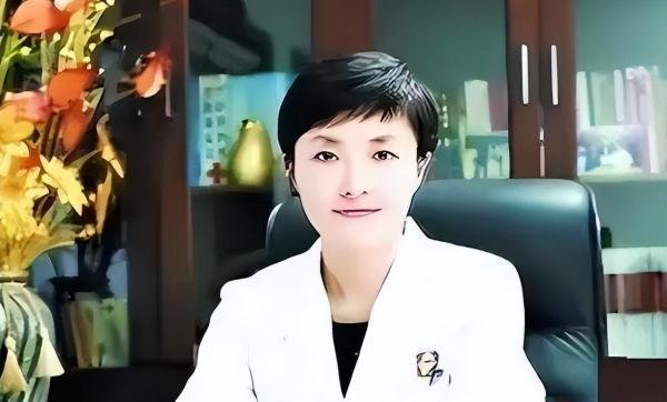 广东中山“美女院长”：家中避孕套堆成山，套不离身，私生活糜烂