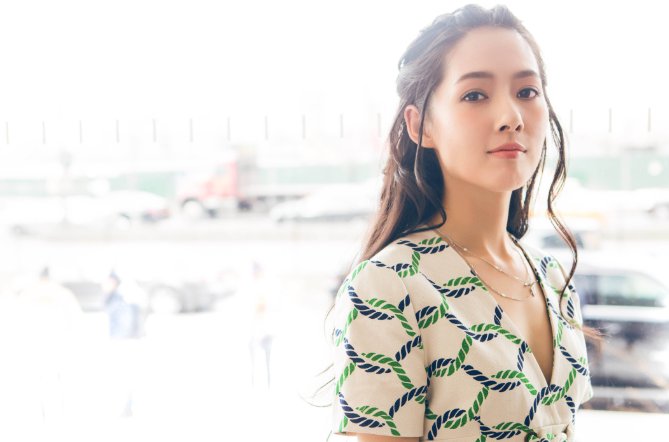 娱乐圈的“混血”女星有哪些?