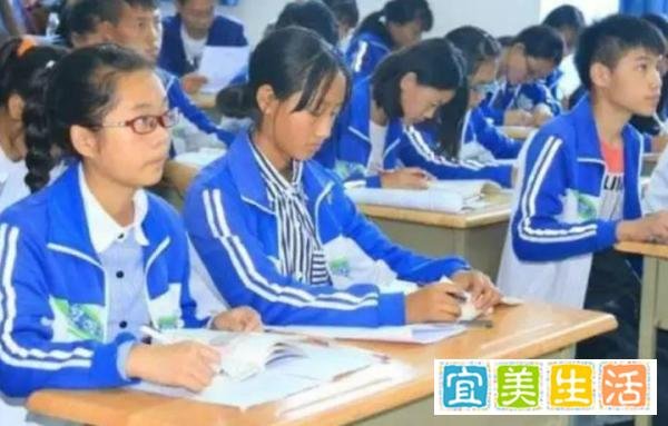 公务员绩效奖被叫停,无意间引发和老师矛盾,老师也应取消寒暑假