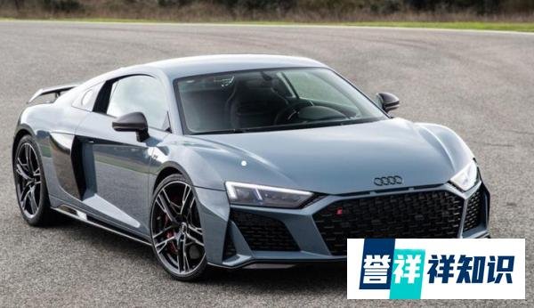 都知道C罗球踢得好，其实人家也是豪车收藏家，每一辆都价值不菲