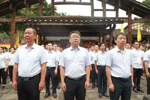 茅台禁止员工离开仁怀，对于该企业的这一举动你怎么看？