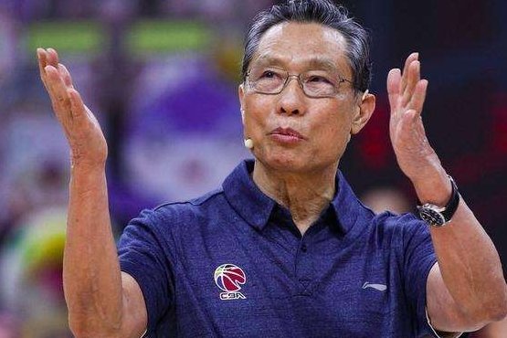 马布里竟将头像换成钟南山,如何看待他的做法?