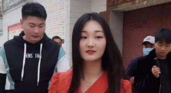 彻底凉凉:大衣哥儿媳妇陈亚男因售卖假货,被纳入警示名单