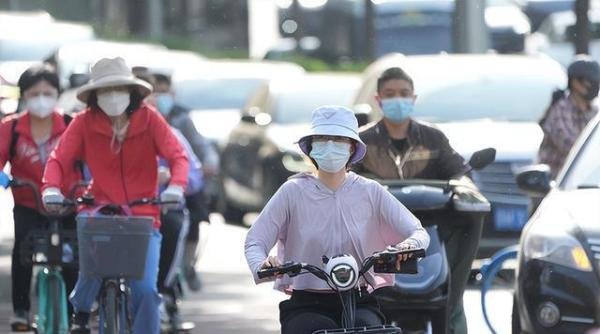 大量北京市民今早骑行上班 这是咋情况?