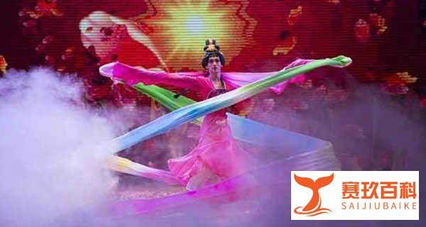 特色演艺圈节目:反串艺人演出、反串演员表演