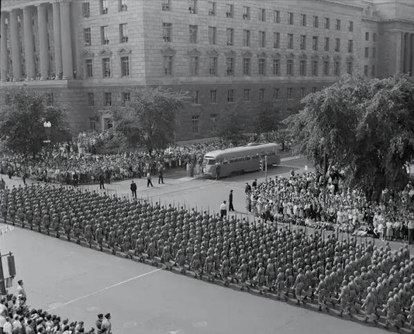 美国建国248年,仅阅兵4次,明明是世界第一强国,为何不爱阅兵?