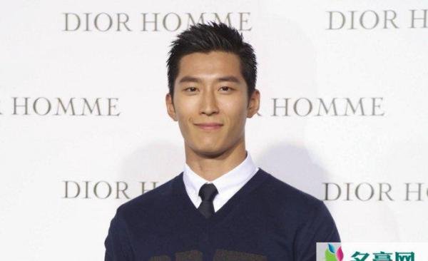 窦骁国籍怎么是加拿大 窦骁个人资料简介曝光家世背景显赫