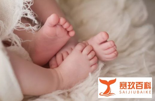 新乡一产妇第三胎生下龙凤四胞胎!这4种情况更容易生出多胞胎