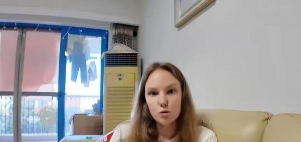 俄罗斯打到现在,原来一直用养老金撑着!仅仅两年,就消耗了一半