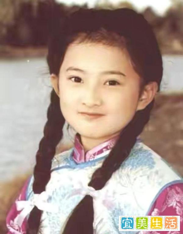 41岁“小婉君”头顶现白发，北大毕业单身至今，做带货主播捞金