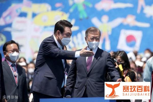 文在寅被示威者堵家门口 尹锡悦回应