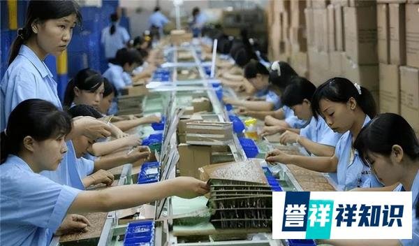 大学生暑假涌向工厂流水线，月入五六千，每天工作十几小时！