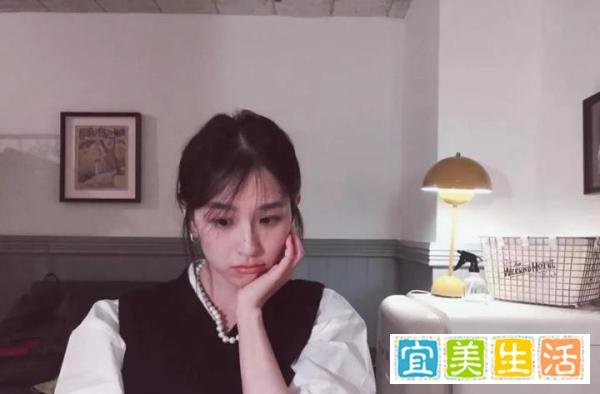 《爱情公寓》关谷神奇近照曝光，胡子拉碴胖了一圈，与林宛瑜相比天壤之别